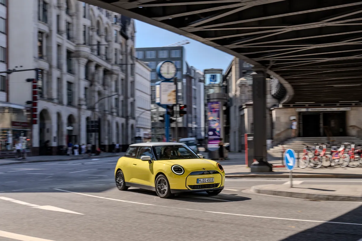 Mini Cooper Electric voorkant