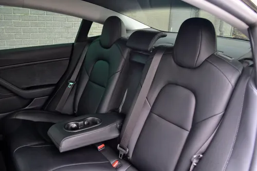 Tesla Model 3 Standard Range Plus RWD