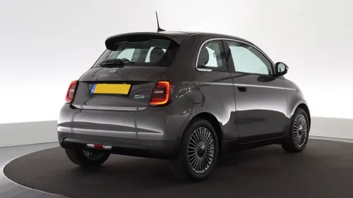 Fiat 500E achterkant