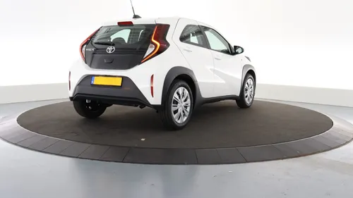 Toyota Aygo X achterkant