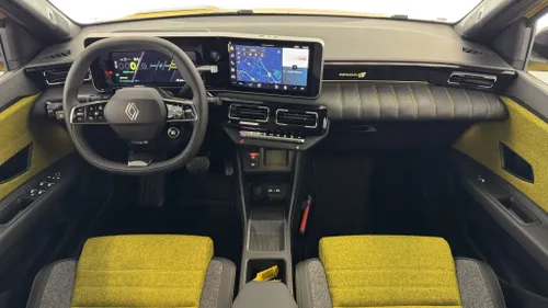 Renault 5 E-Tech dashboard