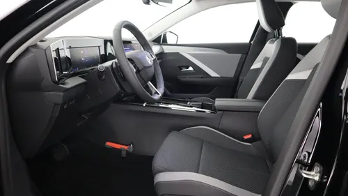 Opel Astra interieur