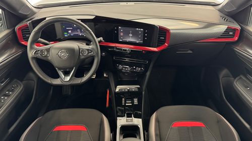 Opel Mokka Electric dashboard