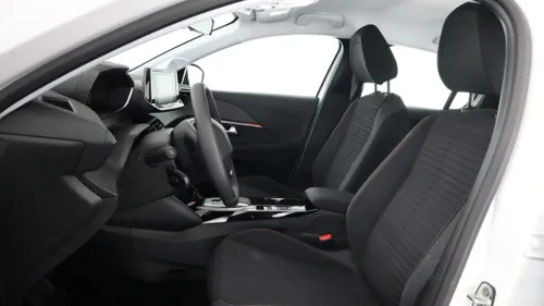 Peugeot e-208 voorstoelen