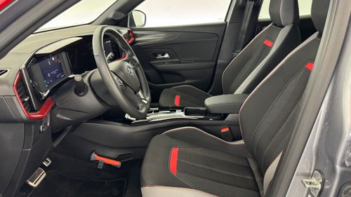 Opel Mokka Electric voorstoelen