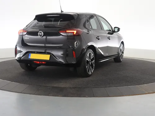 Opel Corsa Electric achterkant