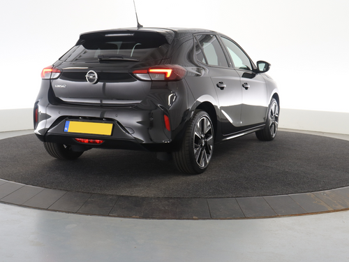 Opel Corsa Electric achterkant