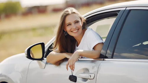 Vrouw in auto