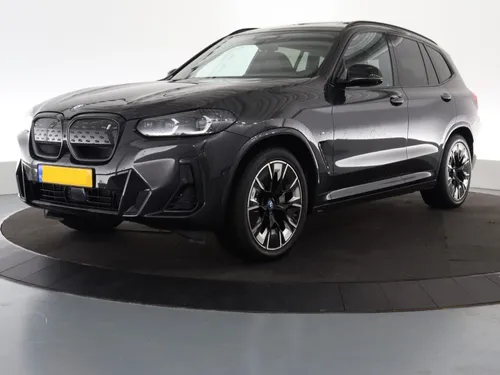 BMW iX3 voorkant