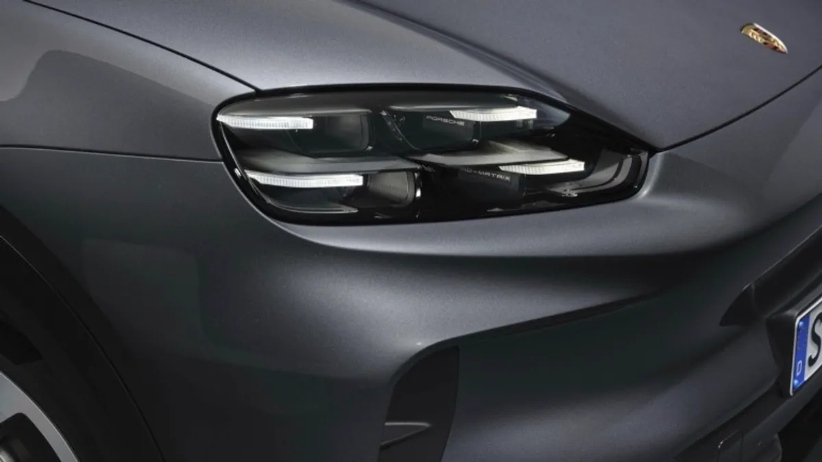 Porsche Cayenne Electric koplamp
