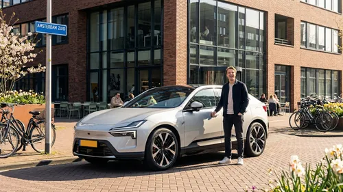 Blij ZZP'er bij nieuwe leaseauto
