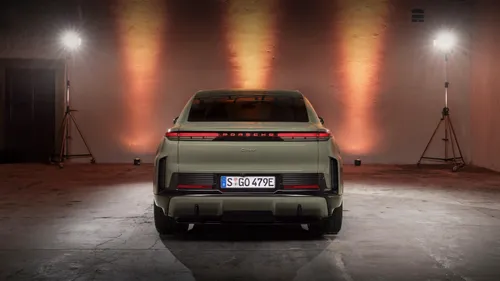 Porsche Cayenne Coupé Electric Achterkant