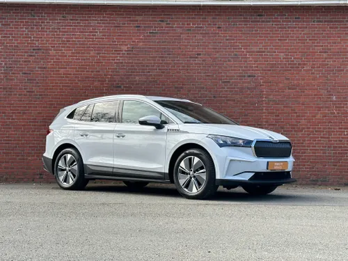 Skoda Enyaq iV voorkant