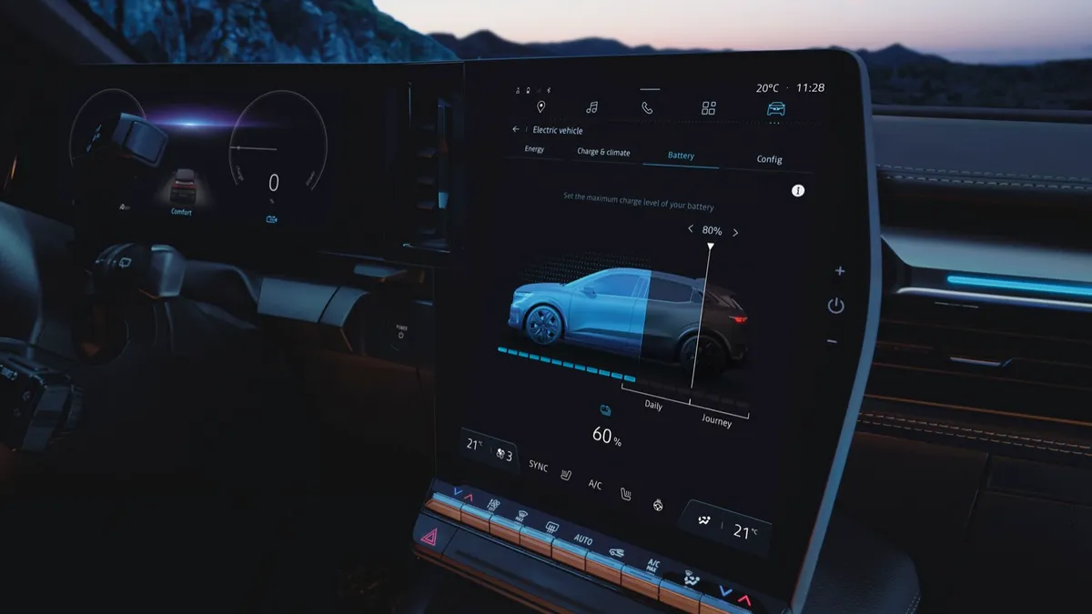 Renault Megane E-Tech display