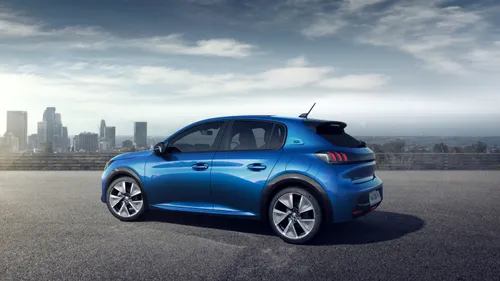 Peugeot e-208 aanzicht linkerkant