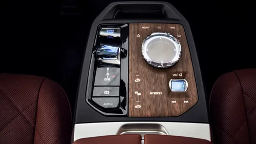 BMW iX middenconsole