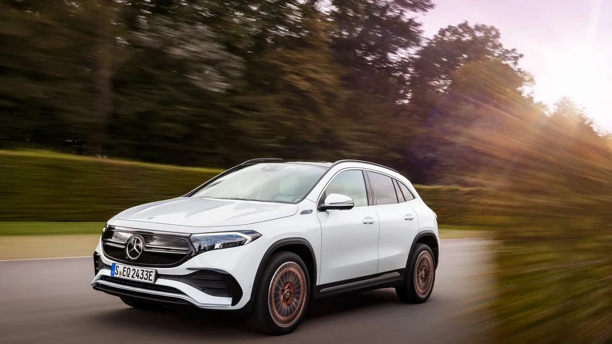 Mercedes EQA