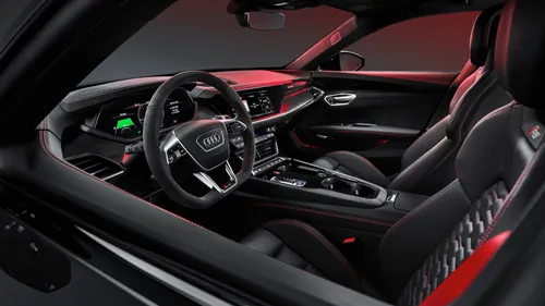 Audi e-tron GT interieur voorin