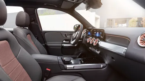 Mercedes EQB interieur voorkant