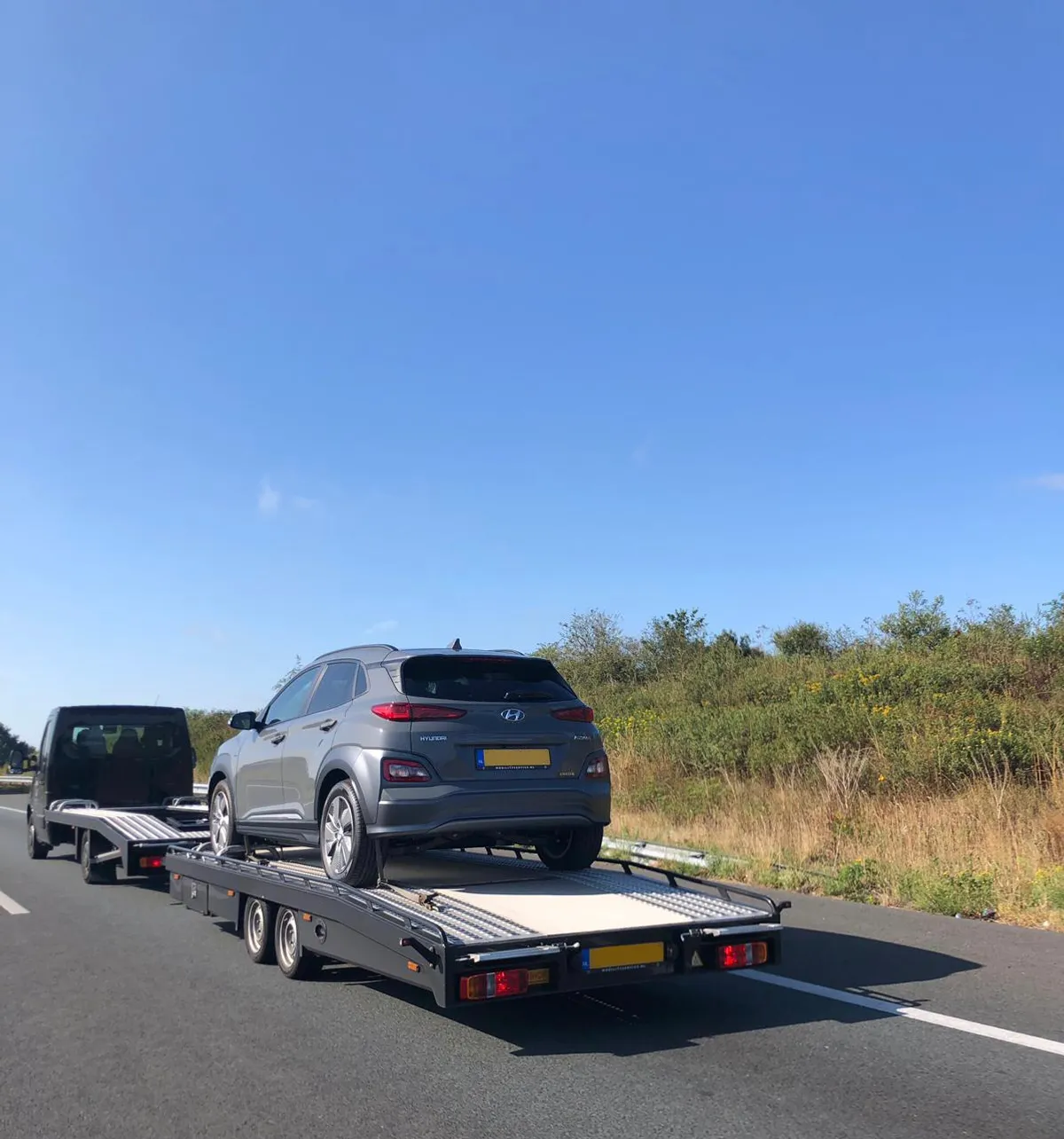 Truck met aanhanger