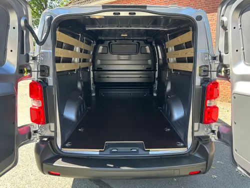 Toyota ProAce Long Worker voorkant