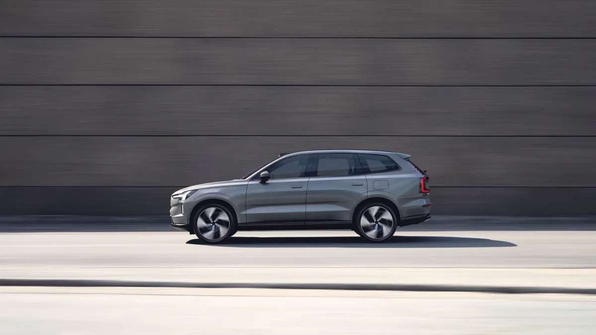Volvo EX90