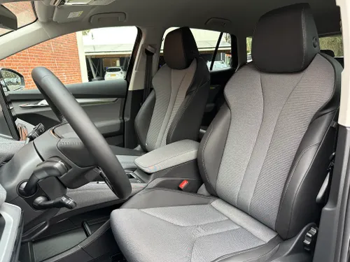 Skoda Enyaq iV voorkant