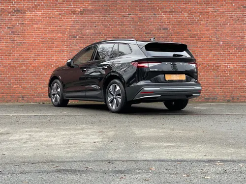 Skoda Enyaq iV voorkant