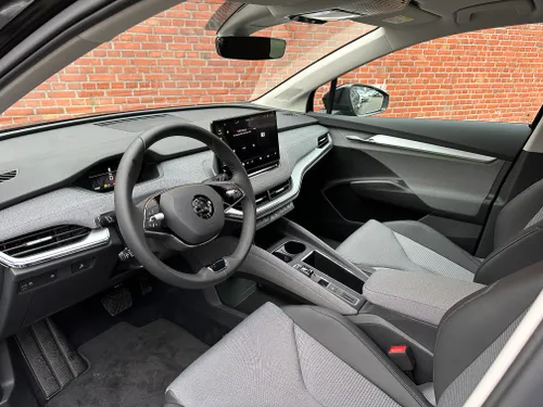 Skoda Enyaq iV voorkant