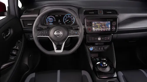 Nissan Leaf cockpit