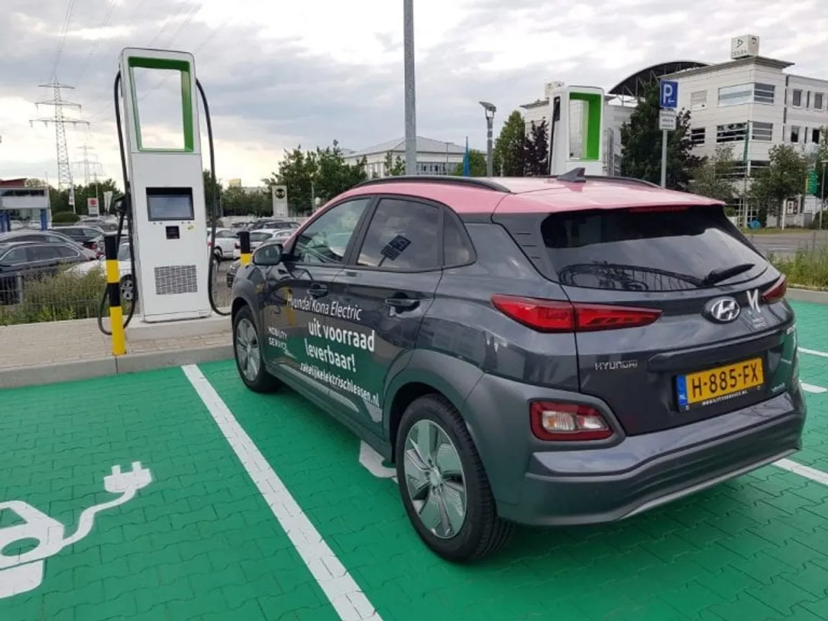 Kona aan het laden