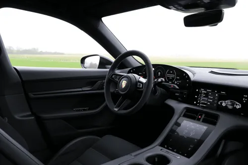 Porsche Taycan cockpit