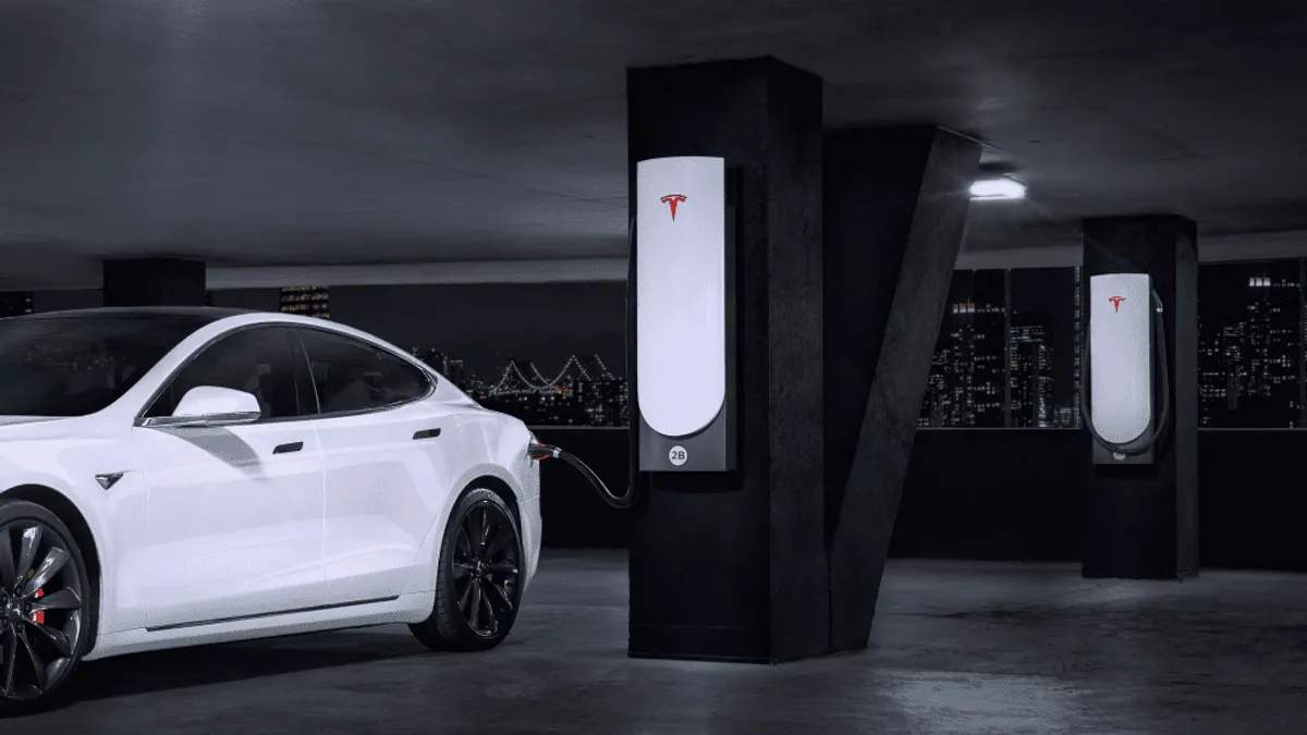 Tesla opladen