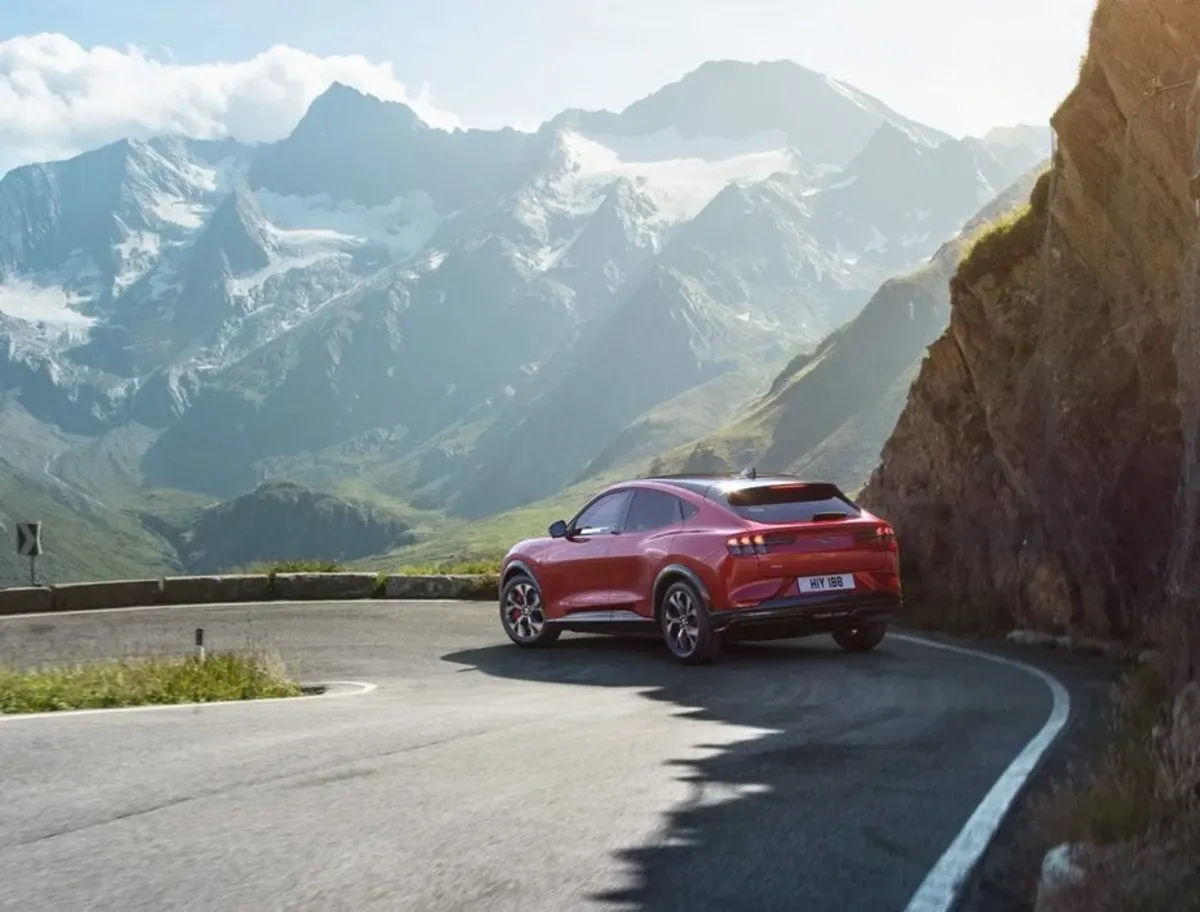 Achterkant Ford Mustang Mach-E