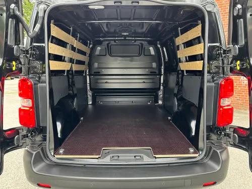 Toyota ProAce Worker voorkant