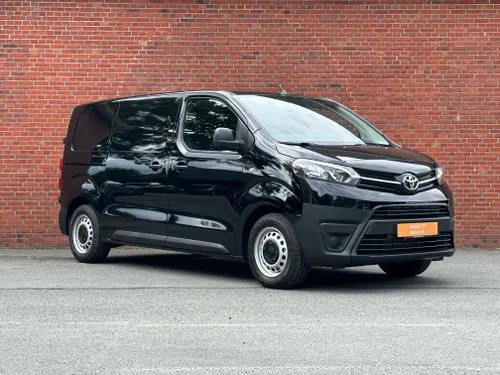 Toyota ProAce Worker voorkant